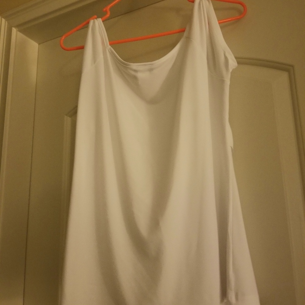 Dots Ruffled Blouse - Picture 3 of 3